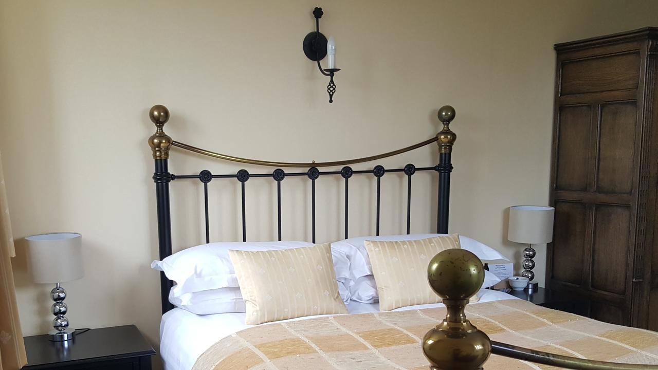 The Belfry At Yarcombe Bed & Breakfast Bagian luar foto